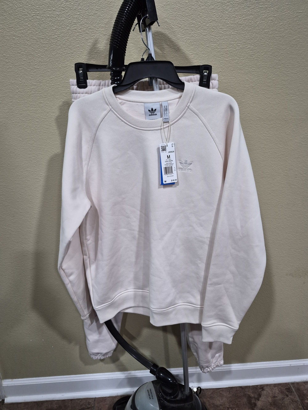 Adidas Men's Off WhiteTrefoil Crewneck Sweatshirt w/ joggers  Size M